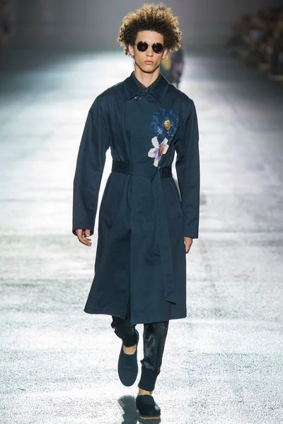 Look 2